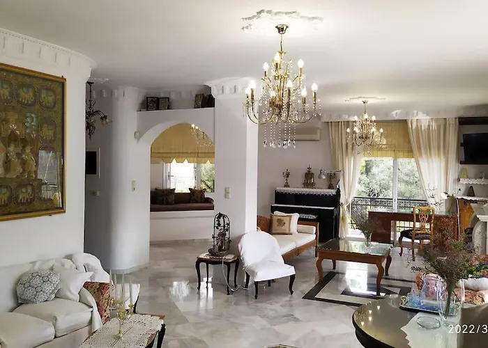 Villa Felicity Seafront Luxury House *