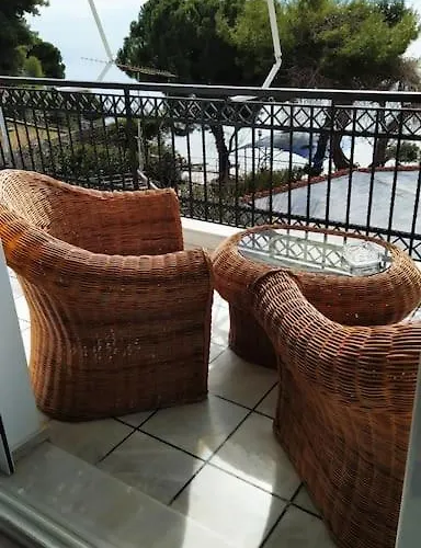 Villa Felicity Seafront Luxury House Néa Ankhíalos