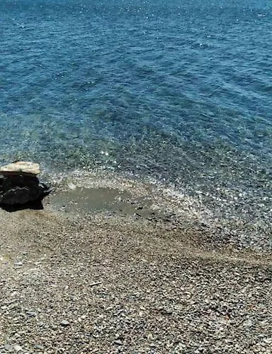 Villa Felicity Seafront Luxury House *