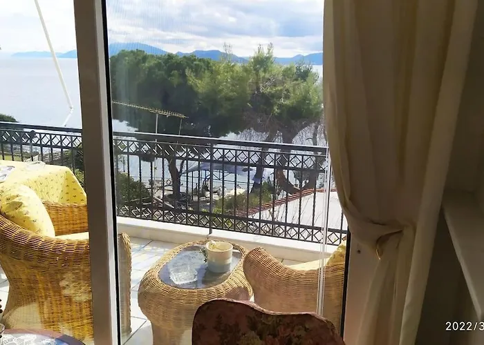 Felicity Seafront Luxury House