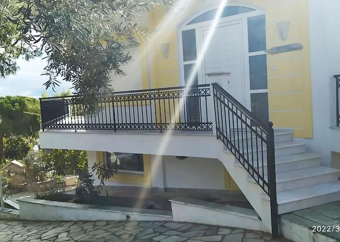 Felicity Seafront Luxury House *