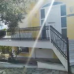 Felicity Seafront Luxury House *
