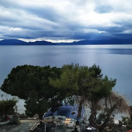 Felicity Seafront Luxury House * Néa Ankhíalos