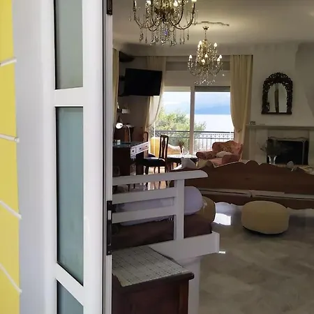 Βίλα Felicity Beachfront Luxury House *