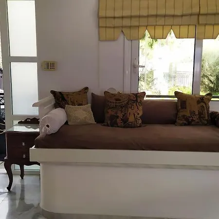Βίλα Felicity Beachfront Luxury House
