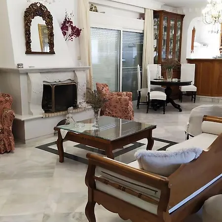 Felicity Seafront Luxury House *