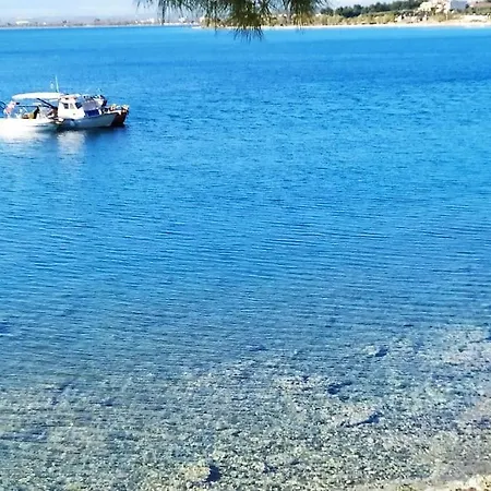 Felicity Seafront Luxury House * Néa Ankhíalos